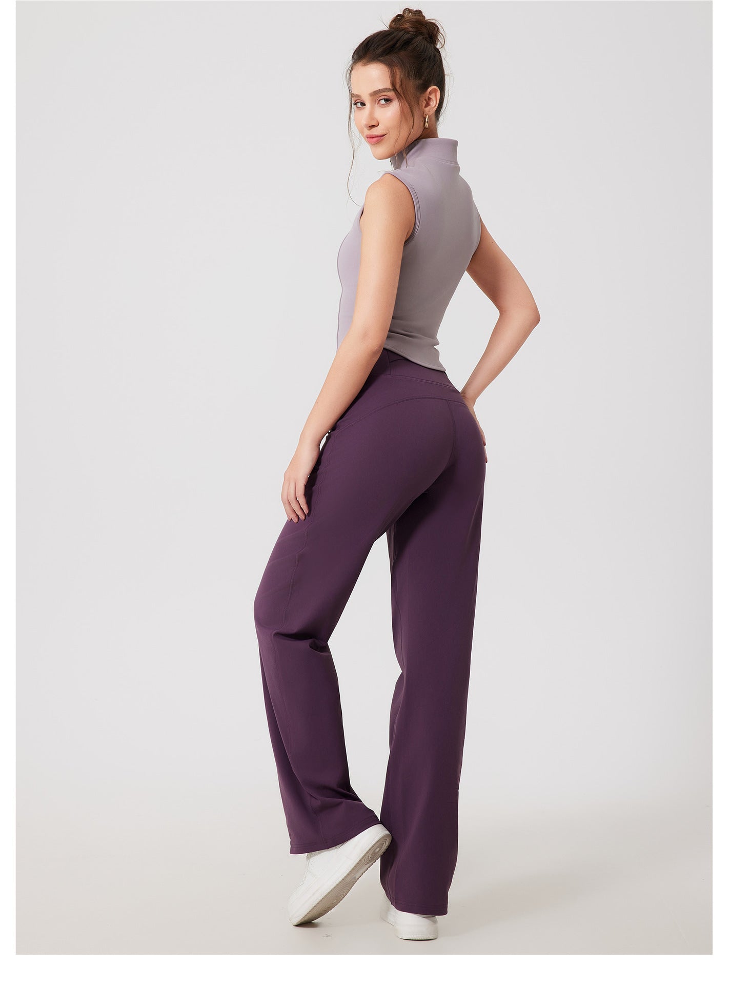 Loose straight-leg trousers for women